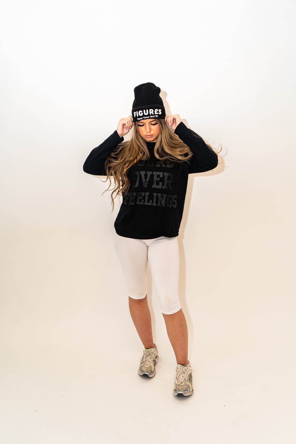 TRIPLE BLACK FIGUR£S BEANIE